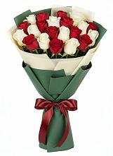Микс из красных и белых роз #REPLACE_PRED# Криводановке Букет Микс из красных и белых роз #REPLACE_PRED# Криводановке